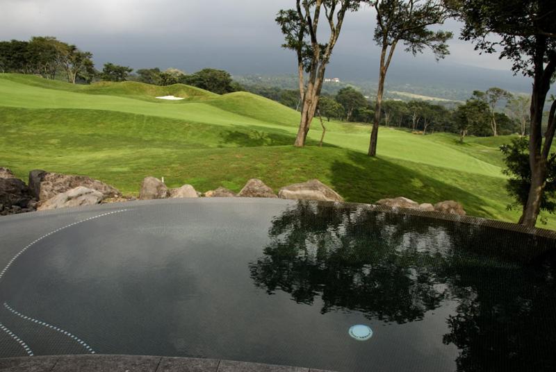 Hotel La Reunion Golf Resort And Residences 危地马拉安地瓜 客房 照片