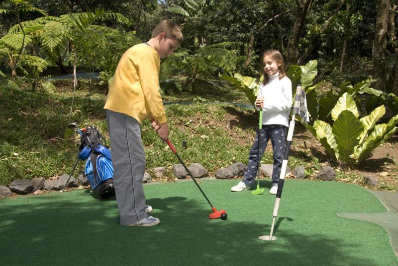Hotel La Reunion Golf Resort And Residences 危地马拉安地瓜 外观 照片