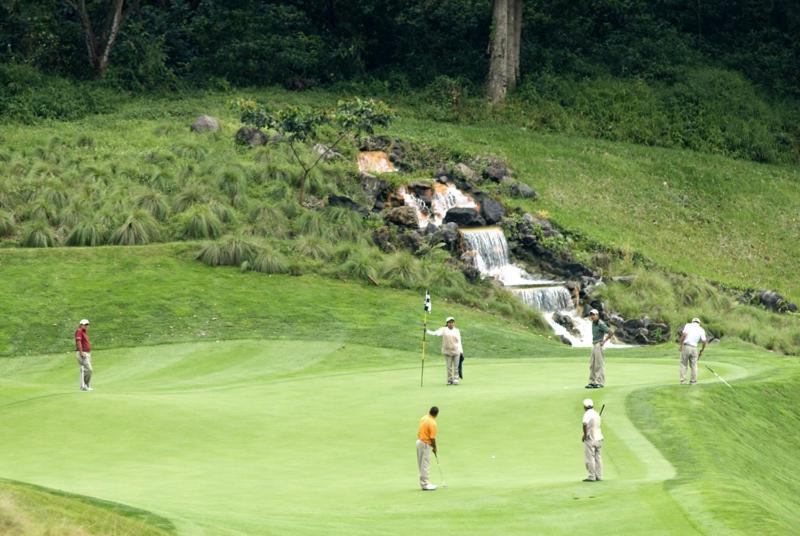 Hotel La Reunion Golf Resort And Residences 危地马拉安地瓜 外观 照片