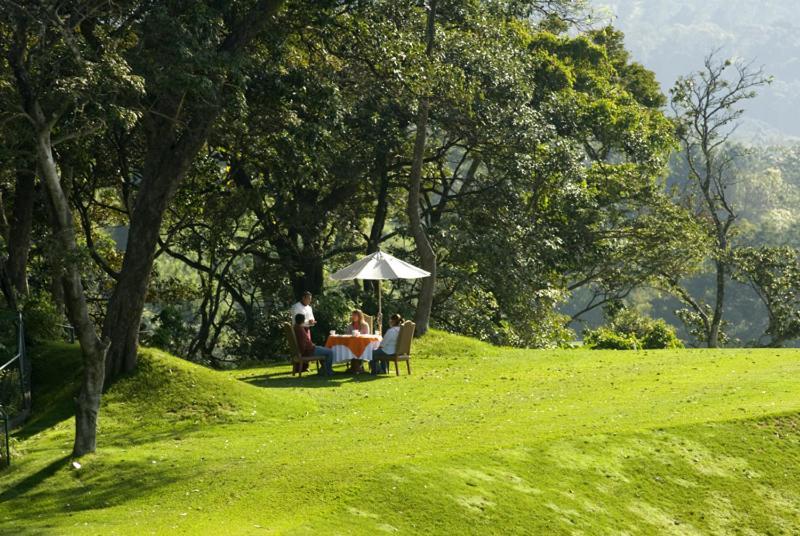 Hotel La Reunion Golf Resort And Residences 危地马拉安地瓜 外观 照片