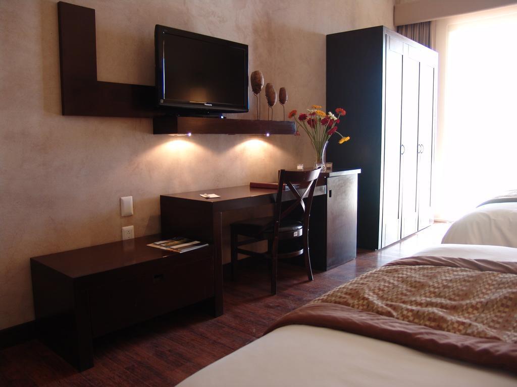 Hotel La Reunion Golf Resort And Residences 危地马拉安地瓜 外观 照片