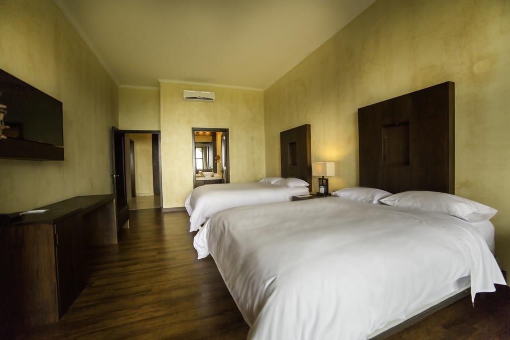 Hotel La Reunion Golf Resort And Residences 危地马拉安地瓜 外观 照片