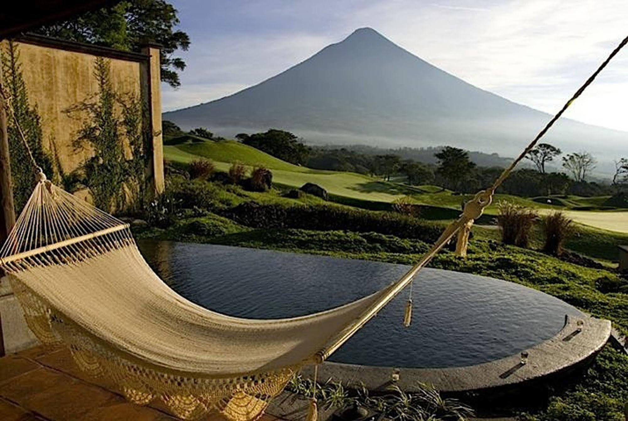 Hotel La Reunion Golf Resort And Residences 危地马拉安地瓜 外观 照片